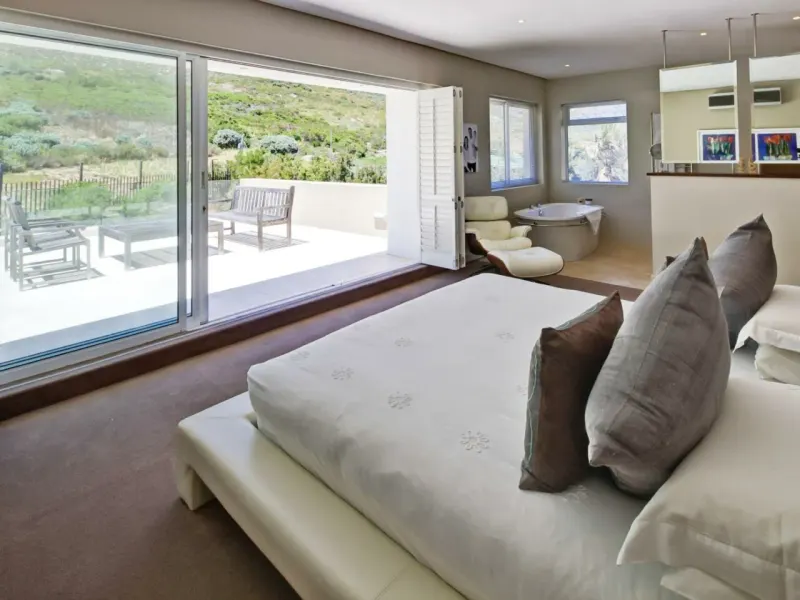 Theresa Luxe - Luxury Villa with pool & ocean views in Bakoven – photo 21