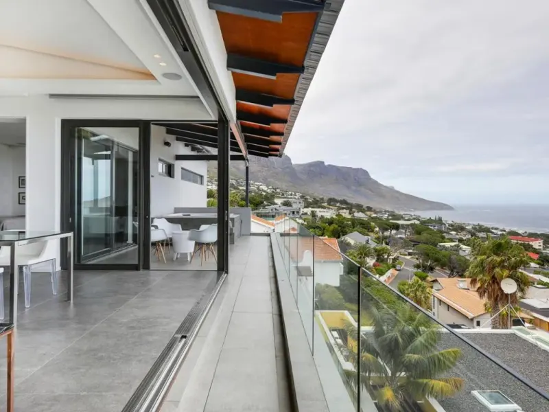 Skyline Views in Camps Bay – photo 11