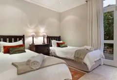 Bingley Place 3 bedroom in Camps Bay – photo 9 thumbnail