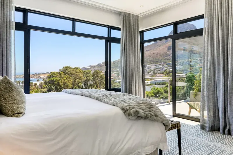 Central Drive Villa in Camps Bay – photo 36