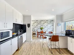 Theresa Avenue Villa in Bakoven – photo 16 thumbnail
