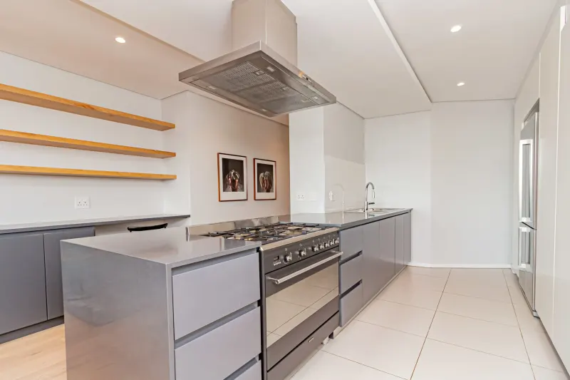 Scholtz Penthouse in Three Anchor Bay – photo 8