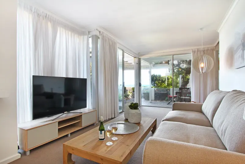 Glen Beach Vista House Lower Unit in Camps Bay – photo 10