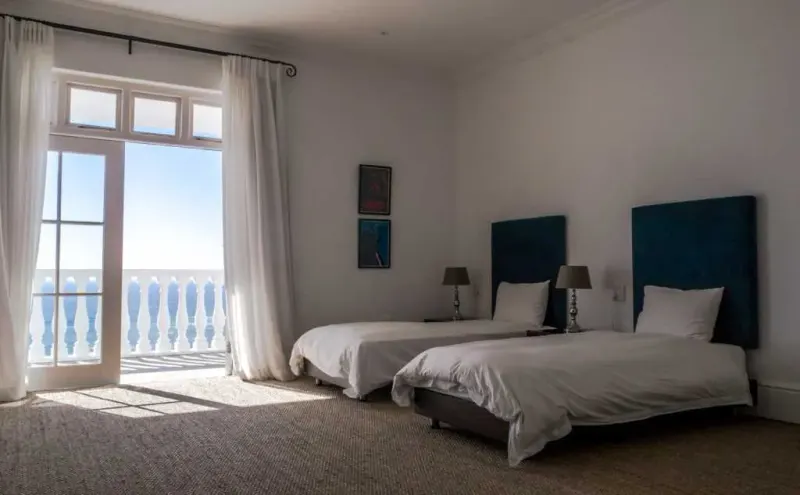 Camps Bay Views in Bakoven – photo 17