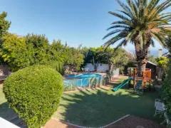 13 on Finchley in Camps Bay – photo 2 thumbnail