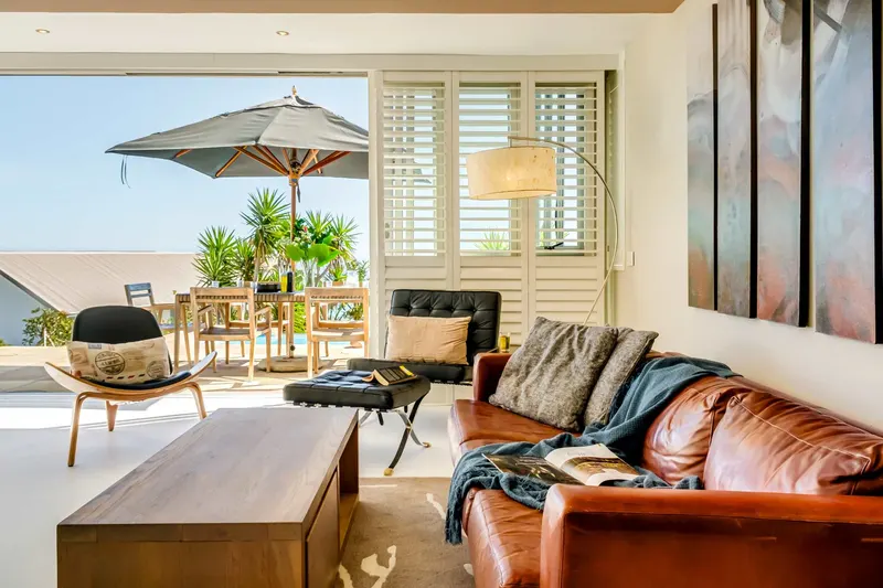 Calico in camps bay – photo 4