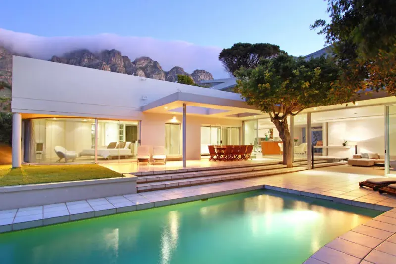 Lions View 7 Bedroom in Camps Bay – photo 1