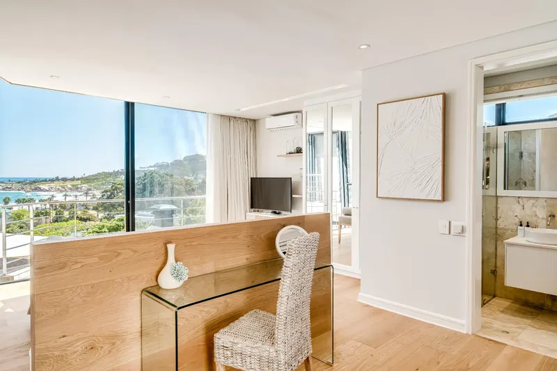 17 Geneva Drive in Camps Bay – photo 26