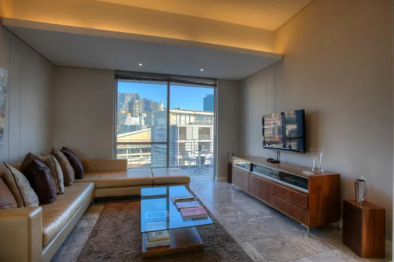 Harbour Bridge Apartment-515 in V&A Waterfront – photo 1