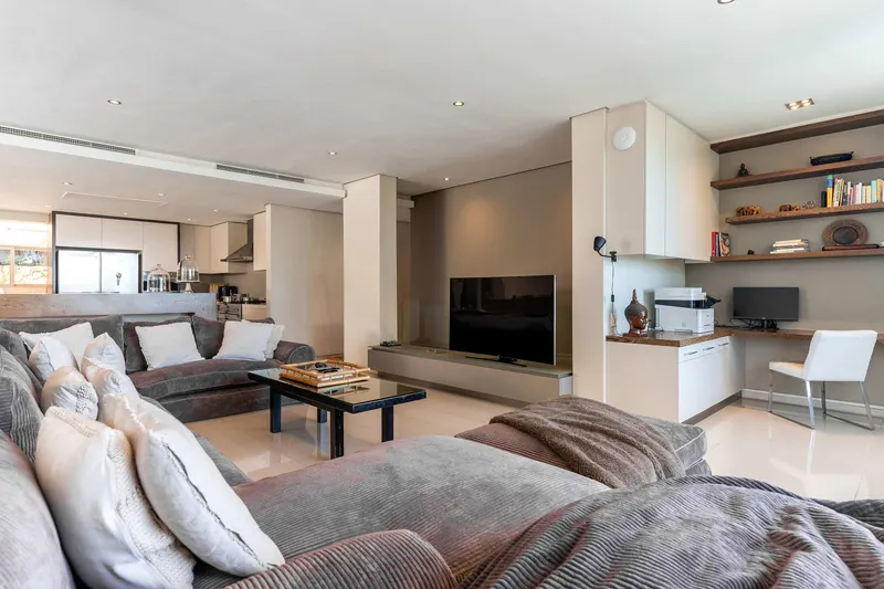 Green Point Grande in Green Point – photo 7