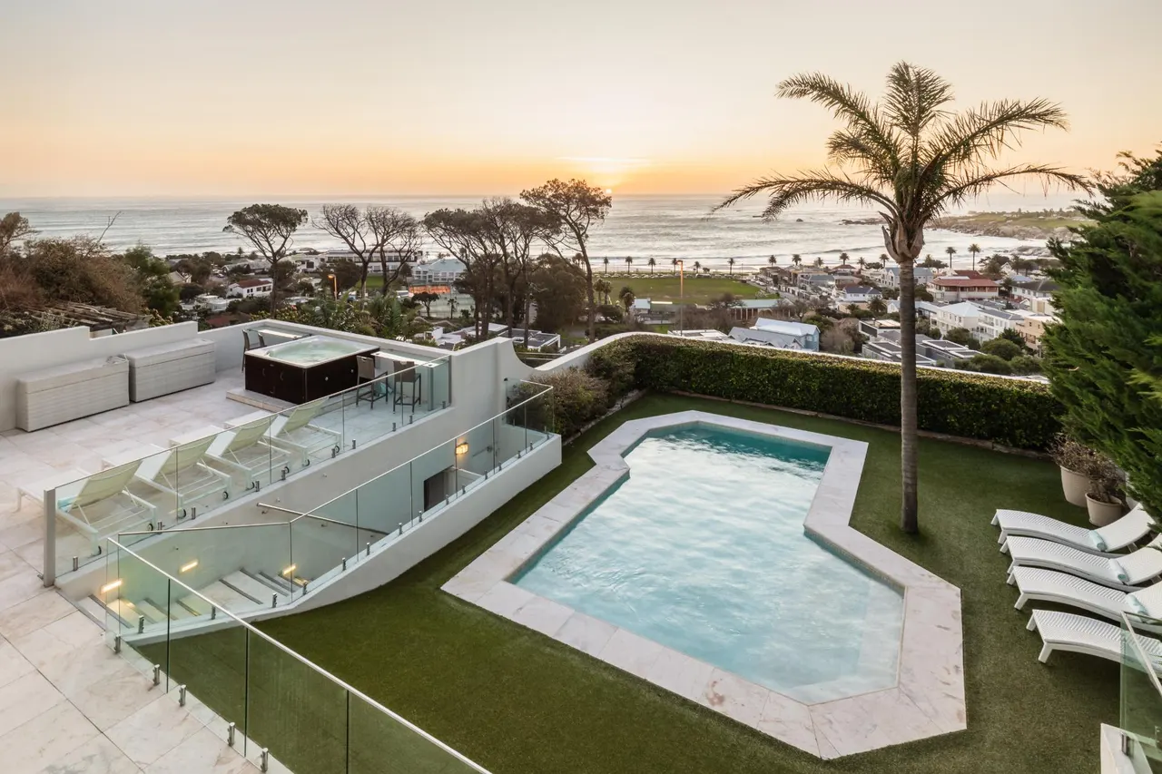 Villa Galazzio  in Camps Bay