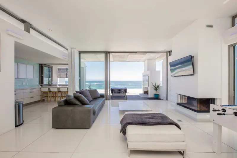 15 Views Penthouse in Camps Bay – photo 13