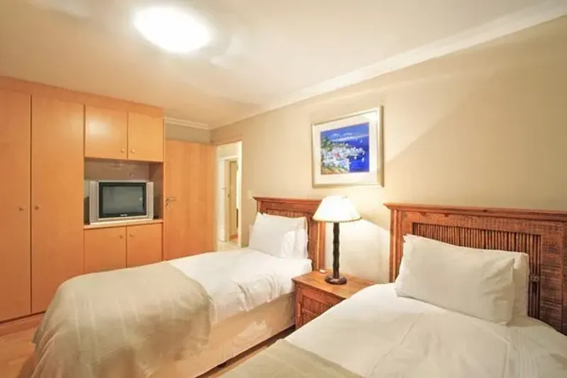 Bantry Beach Penthouse in Bantry Bay – photo 7