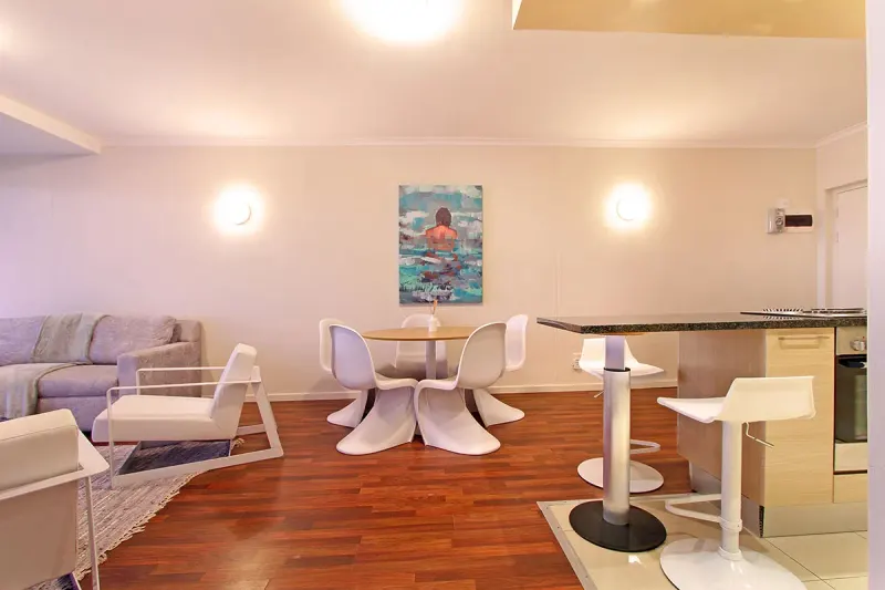 Horizon Bay 702 in Table View – photo 7