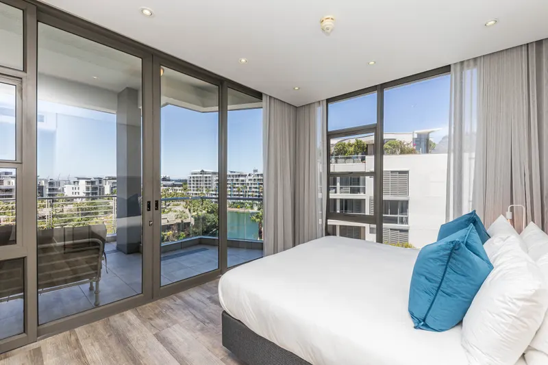 501A Pent in V&A Waterfront – photo 10