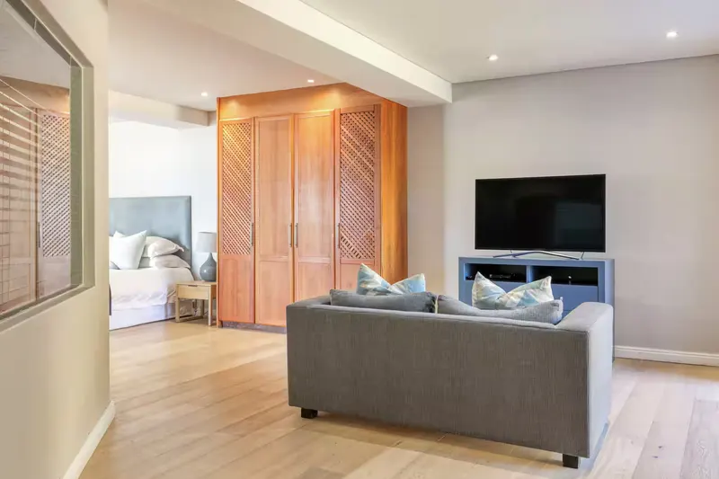 Camps Bay Retreat Villa in Bakoven – photo 25