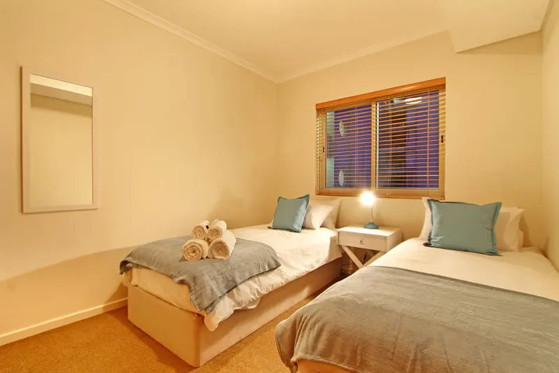Horizon Bay 702 in Table View – photo 17