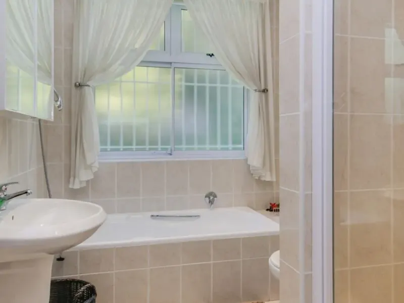 4 Ave Charmante in Bantry Bay – photo 18
