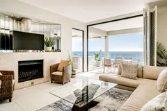 Bali Luxury Suite E in Camps Bay – photo 24 thumbnail