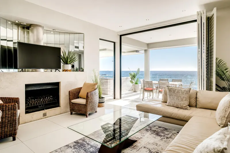 Bali Luxury Suite E in Camps Bay – photo 24