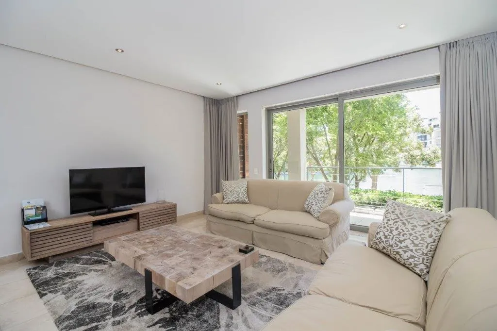 property_fcca04fc-2f8e-4ac1-b397-25e5a028ffed_2