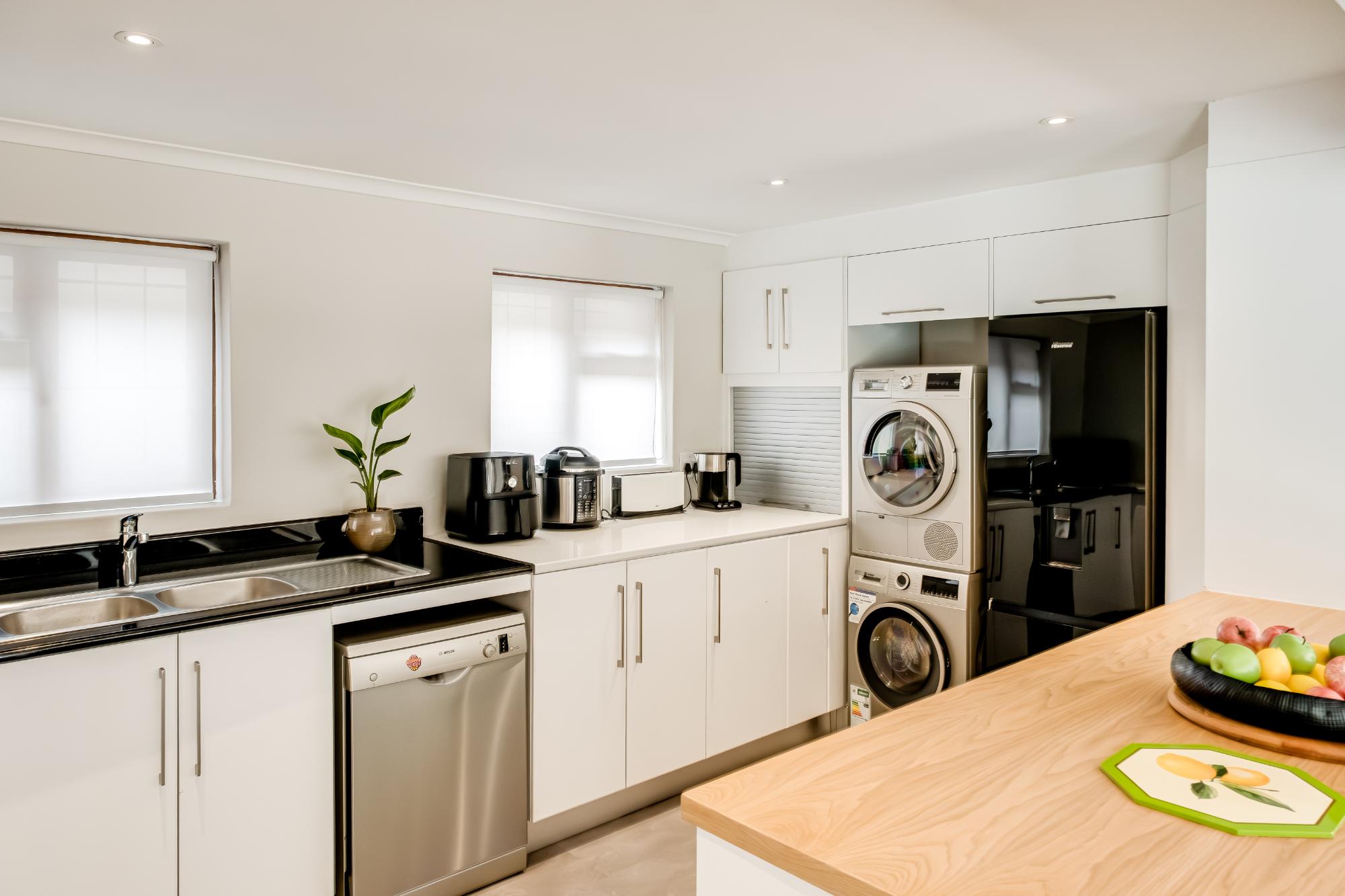 property_fd3a4980-17e5-4b38-9e84-1dd281cdb6c0_12