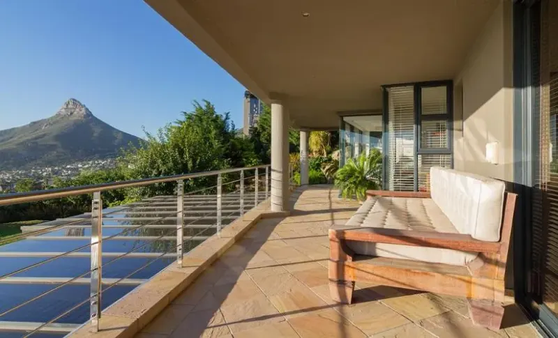 Upper Camps Bay Villa in Bakoven – photo 10