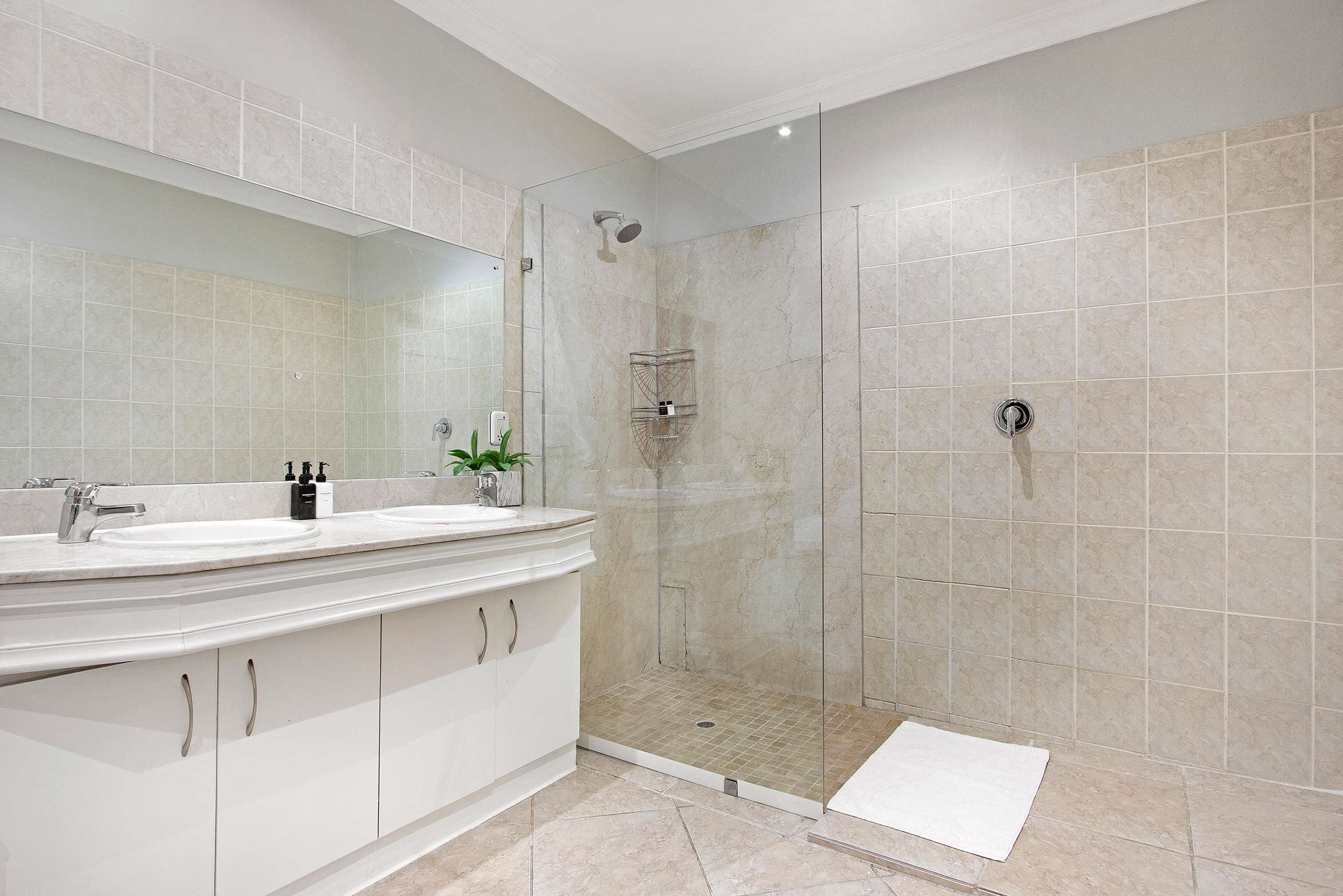 property_fd72312d-5694-4e8d-8171-664ff73a1810_43
