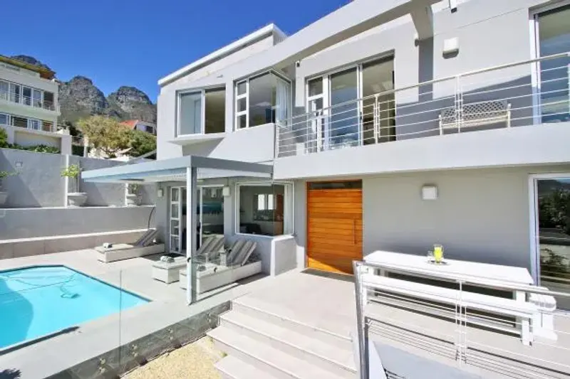 Camps Bay Atlantic Villa in Bakoven – photo 36