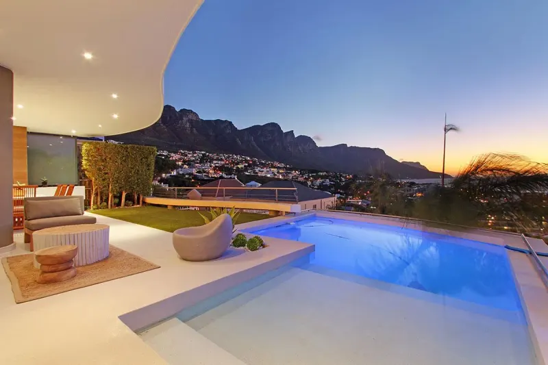 Strathmore Villa