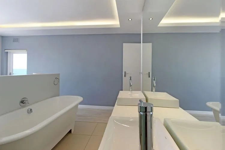 property_fdcd9b83-4f52-45f8-84cb-34bdb2c5ede0_12