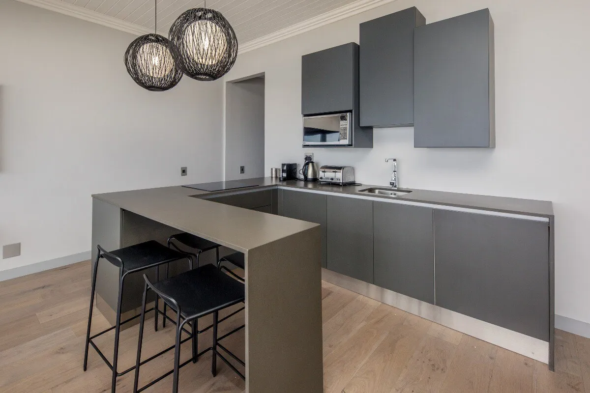 property_fde7939d-5c2e-4f91-bdbf-3a429268d951_8