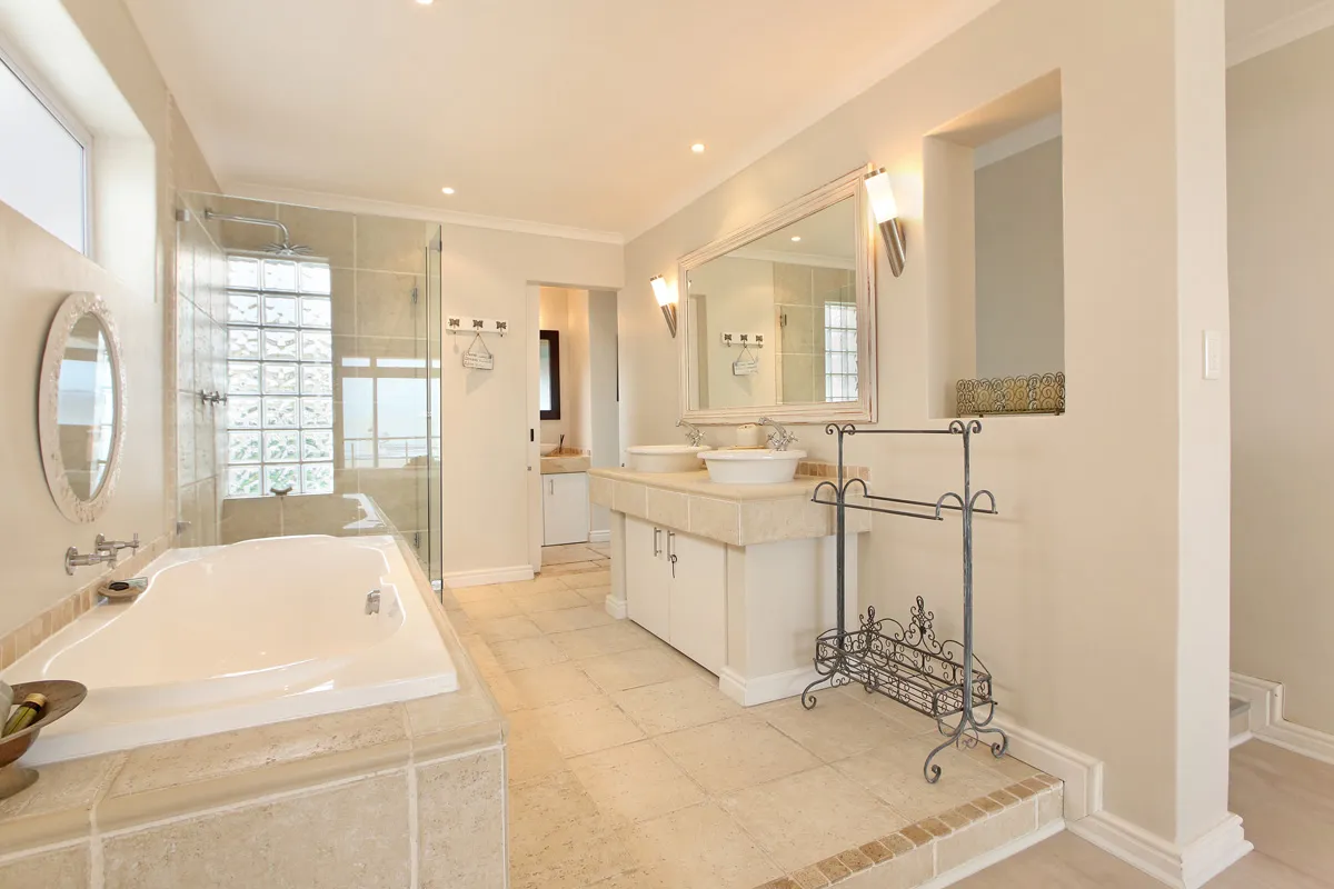 property_fe2b3bf3-2916-4707-b890-b9725c5c15a6_7