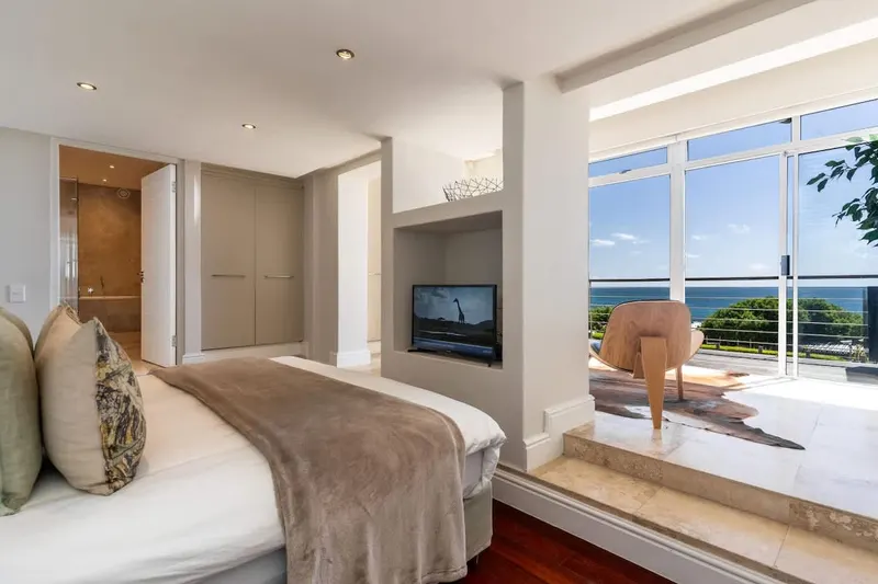 Sunset Cove Apartment in Camps Bay – photo 11