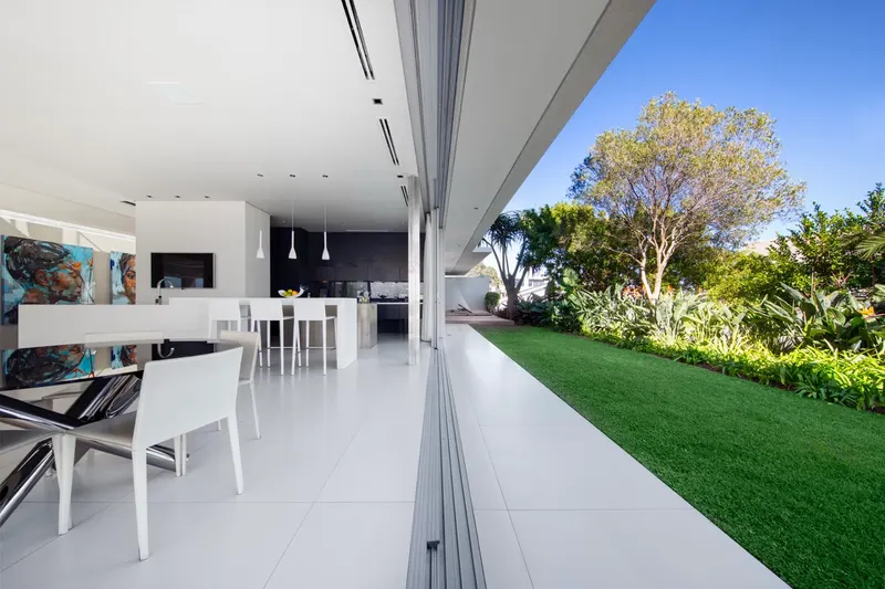 The Crescent in Camps Bay – photo 58