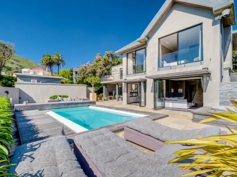 Bayon House in Camps Bay – photo 19