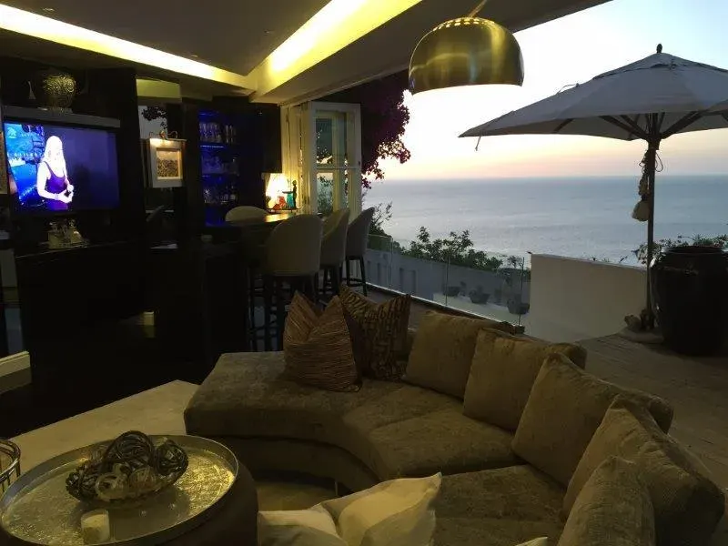 Bantry Villa in Bantry Bay – photo 4