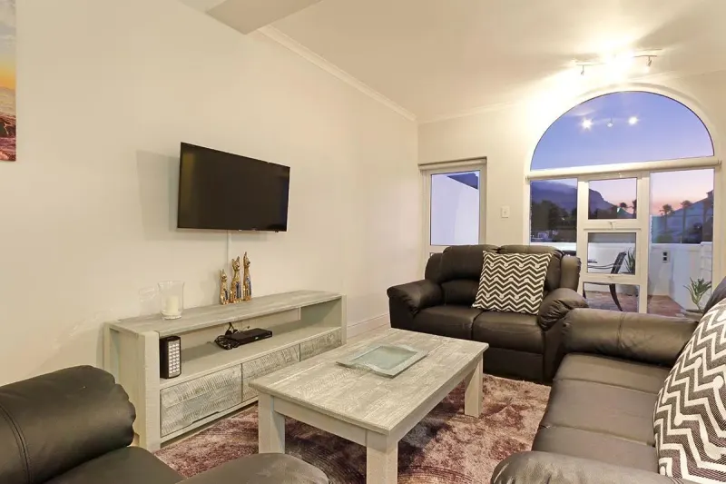 Camps Bay Beach Apartment in Camps Bay – photo 9