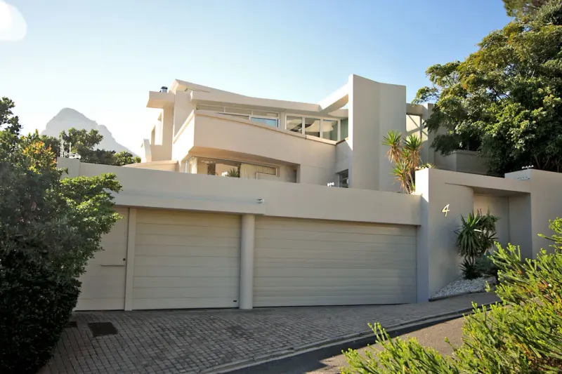Lion's View Penthouse in Camps Bay – photo 12